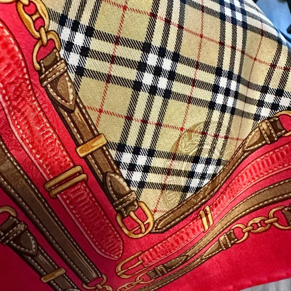 Burberry classic silk